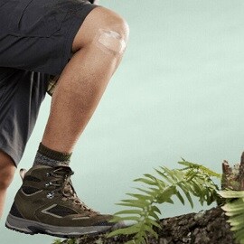 rodilla de escalador con una tira Nexcare