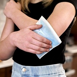 Aplicación de terapia con frío y calor Nexcare ColdHot